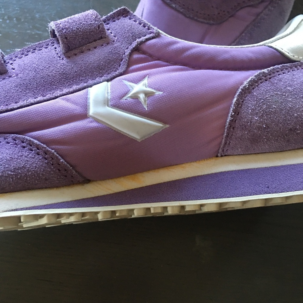 Vintage Converse Sneakers - Picture 6 of 8